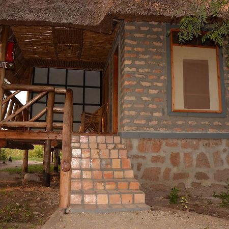 Irungu Forest Safari Lodge Katunguru Eksteriør bilde
