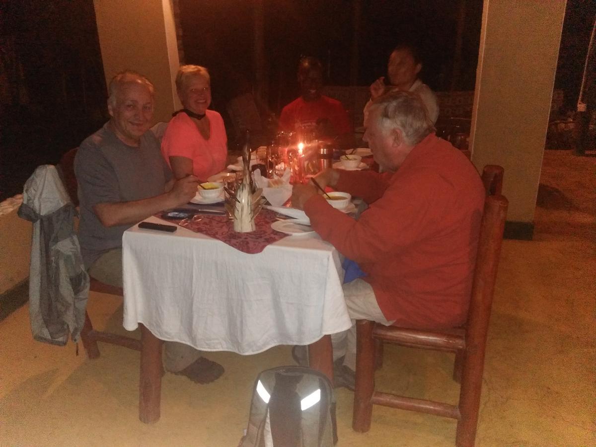 Irungu Forest Safari Lodge Katunguru Eksteriør bilde
