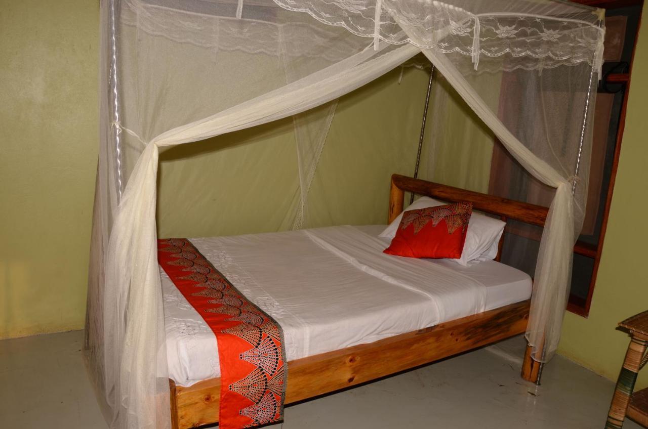 Irungu Forest Safari Lodge Katunguru Eksteriør bilde