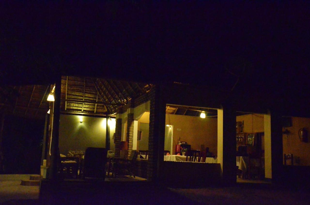 Irungu Forest Safari Lodge Katunguru Eksteriør bilde